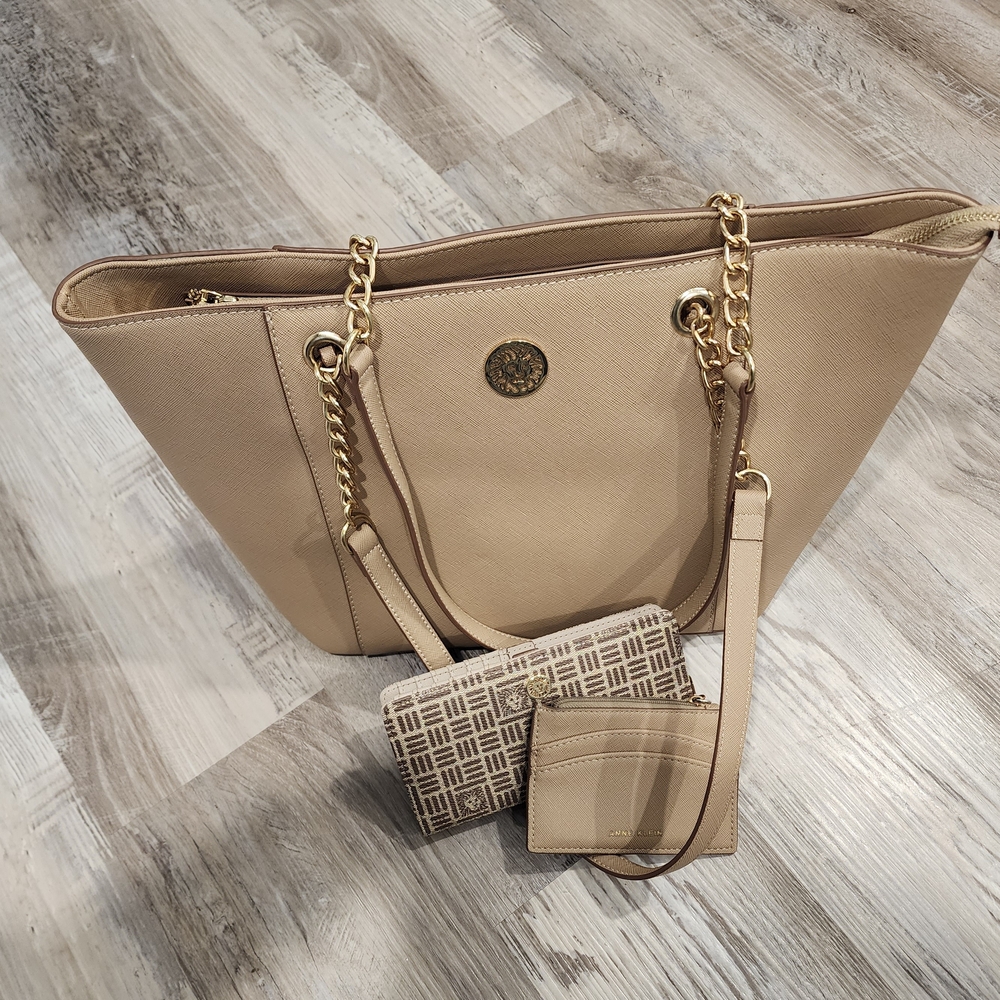 Anne Klein Tan/Beige Tote Bag with Matching Wallet and Card Holder